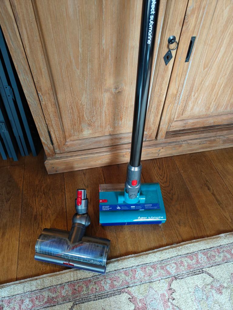 Dyson V15 Detect Submarine Steelstofzuiger met Dweilfunctie, Witgoed en Apparatuur, Stofzuigers, Ophalen, Zo goed als nieuw, Dyson