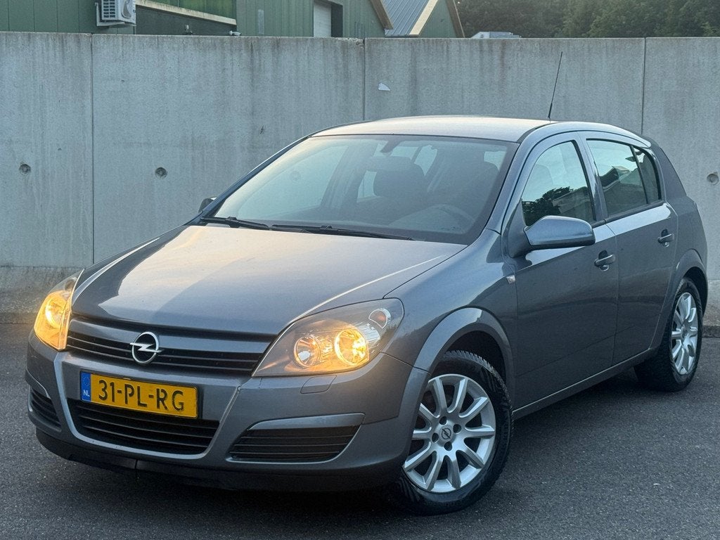 Opel Astra 1.6 Enjoy, Voorwielaandrijving, 15 km/l, Gebruikt, 4 cilinders