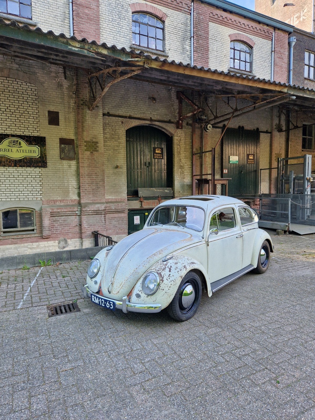 Te koop volkswagen kever 1963 met orgineel stalen schuifdak, Auto's, 1192 cc, 4 stoelen, Wit, 738 kg