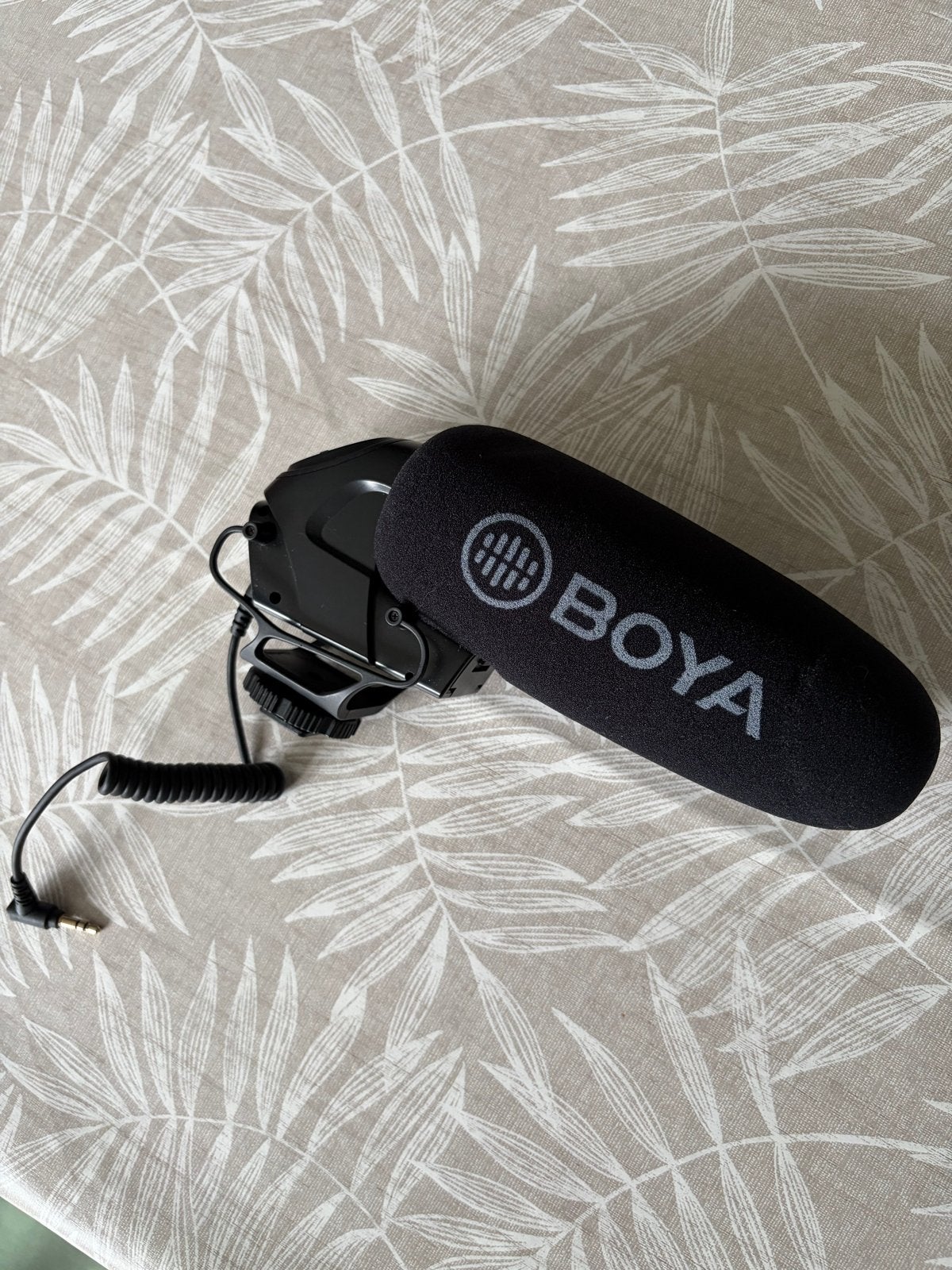 Boya BY-BM3031 Richtmicrofoon voor camera/smartphone, Ophalen of Verzenden, Zo goed als nieuw, Studiomicrofoon