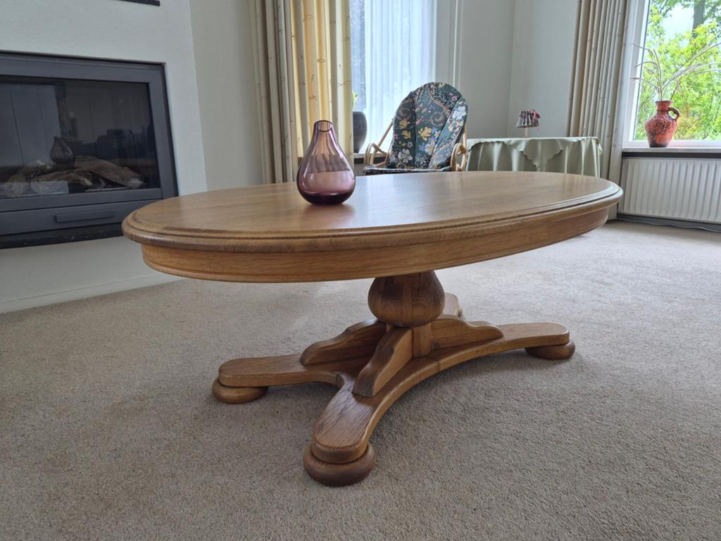 Ovale salontafel van eikenhout, Huis en Inrichting, Tafels | Salontafels, Ophalen