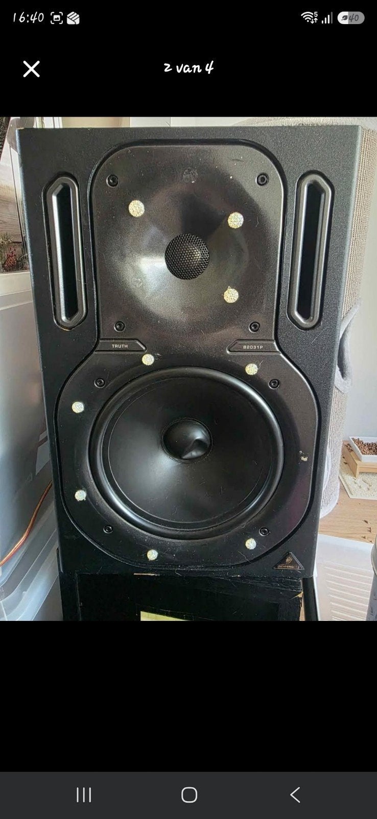 Behringer speaker set