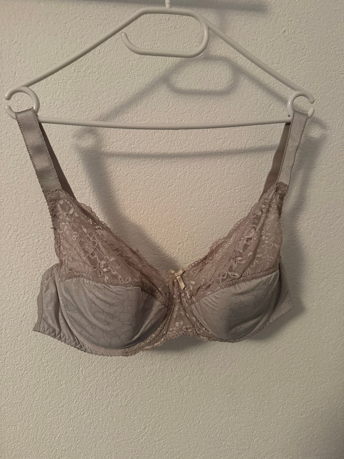 Kinga BH 100C - Zalmkleurig met Kanten Detail, Ophalen of Verzenden, Overige kleuren, BH