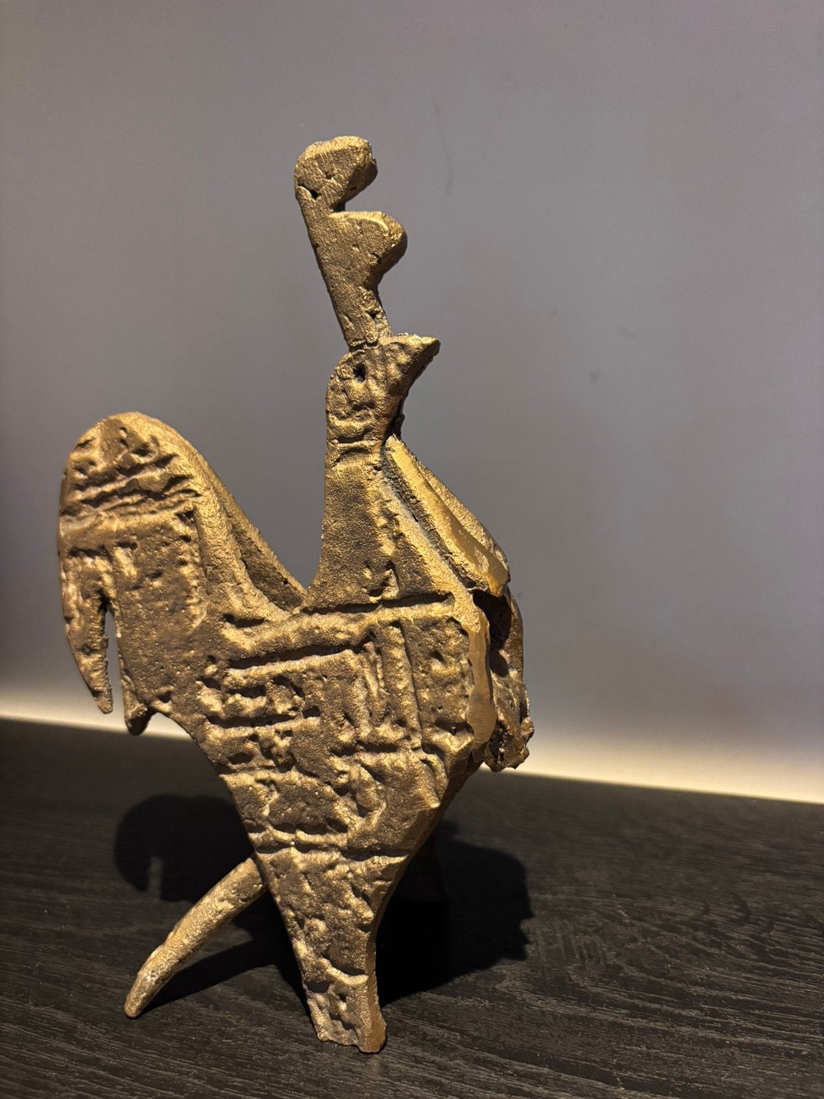 West-Afrikaans bronzen beeld  haan cire perdue-techniek, Brutalistisch, Ophalen of Verzenden, 20 - 50 cm, Beeld