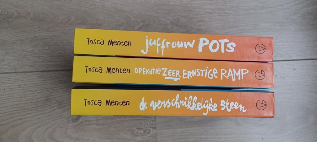 diverse boeken Tosca Menten o.a juffrouw pots, Ophalen, Zo goed als nieuw, Tosca Menten, Fictie