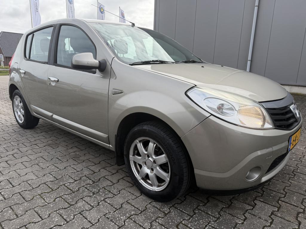 Dacia Sandero 1.4 Airco LPG APK: Nieuw bij aflevering, 4 cilinders, Origineel Nederlands, Bedrijf, Handgeschakeld