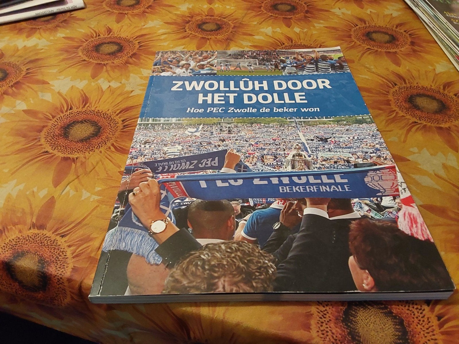 Zwolluh door het dolle Pec Zwolle Ajax bekerfinale 5-1, Ophalen of Verzenden, Nieuw, Ajax, Boek of Tijdschrift