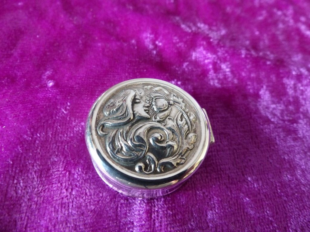Mooi Rond Zilveren Jugendstill Doosje, Antiek en Kunst, Verzenden, Zilver