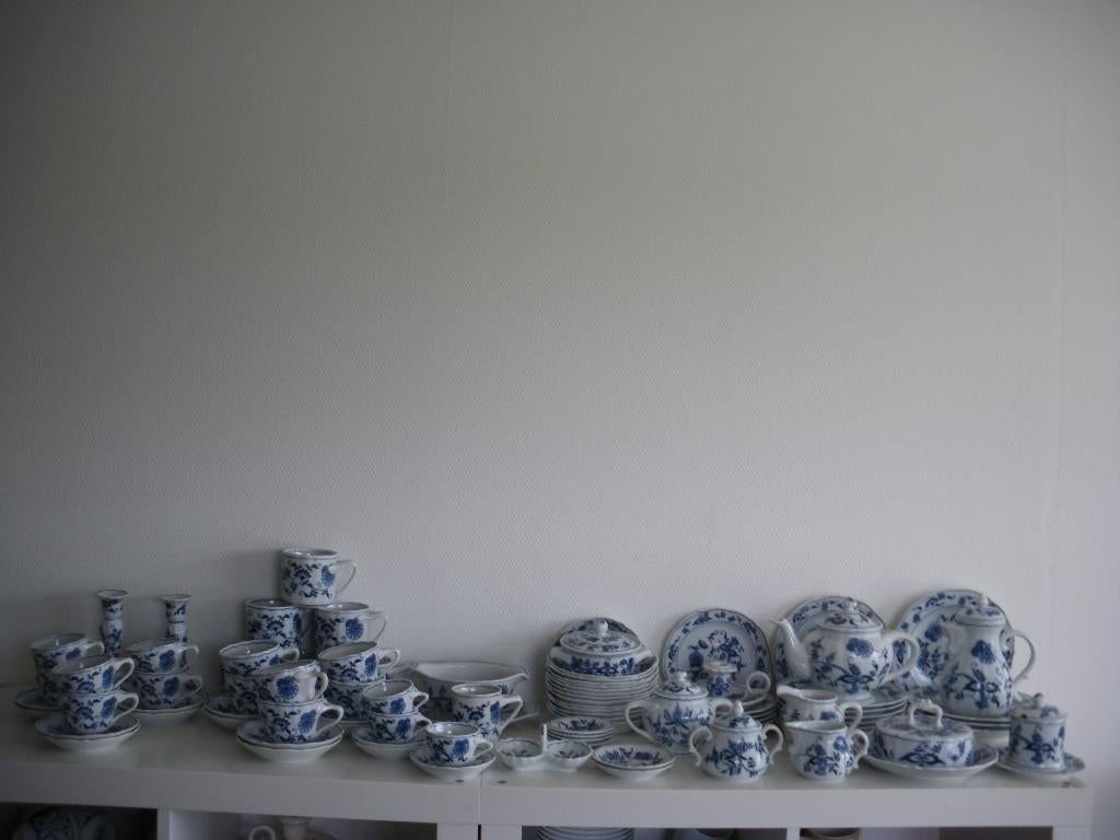 Blue Danube servies met rechte stempel, Ophalen of Verzenden, Zo goed als nieuw, Bord(en), Wedgwood