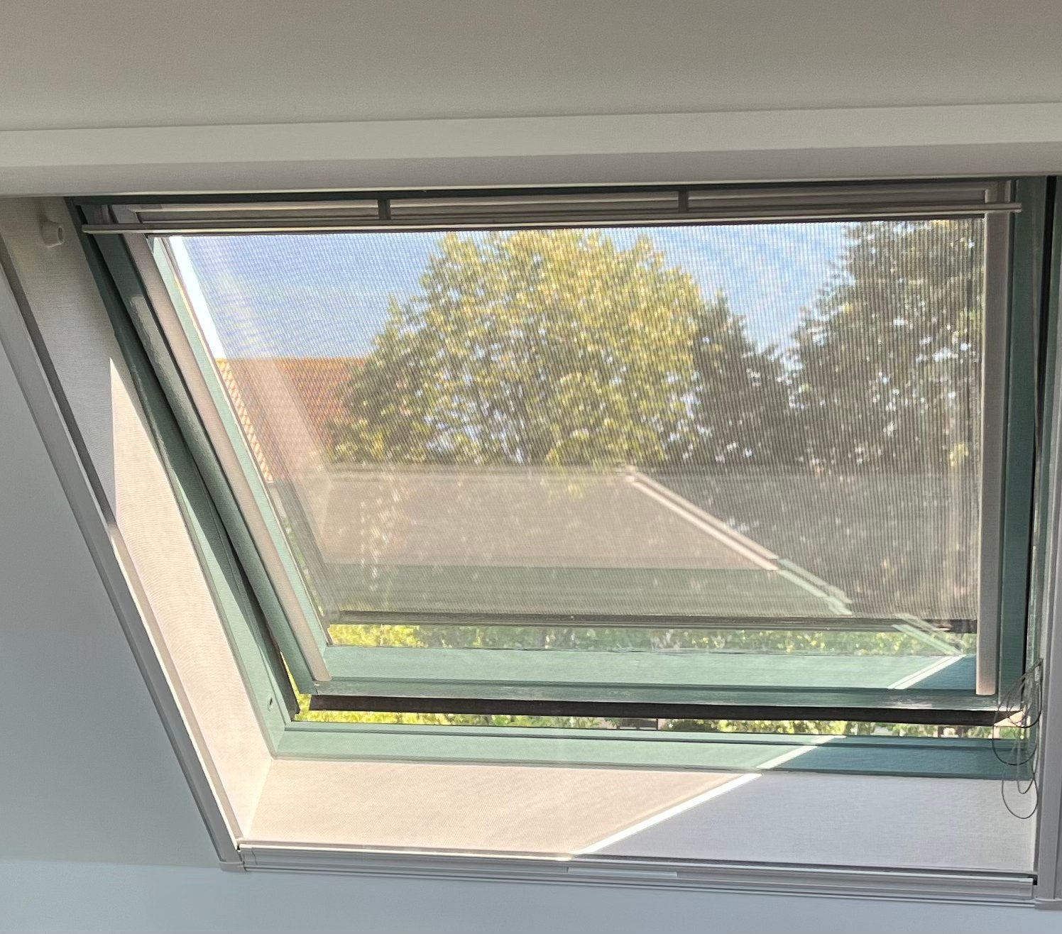 Verduisteringsgordijn voor Velux GGL-4 kantelraam., Ophalen, 80 tot 120 cm, 80 tot 120 cm, Zo goed als nieuw
