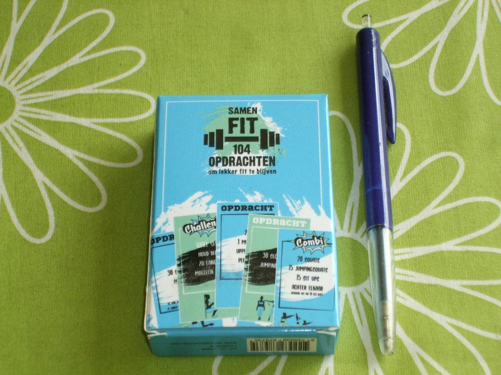 Samen fit - 100 opdrachten om lekker fit te blijven, Vijf spelers of meer, Ophalen of Verzenden, Nieuw