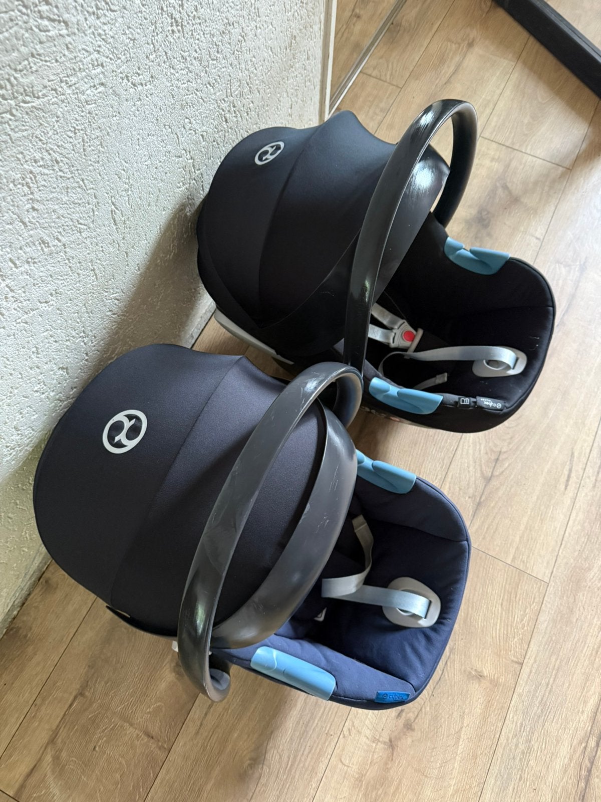 2 autostoelen | Cybex Aton | ook los te koop, Autogordel of Isofix, Gebruikt, Zijbescherming, 0 t/m 13 kg