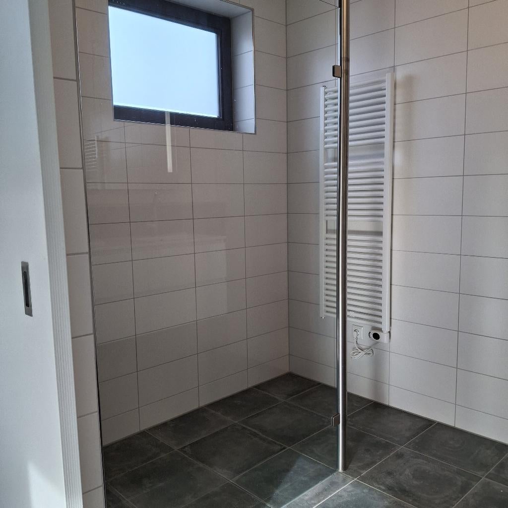 Douchewand met bevestigingsmateriaal, Huis en Inrichting, Ophalen, 100 tot 150 cm, 200 cm of meer, Overige typen