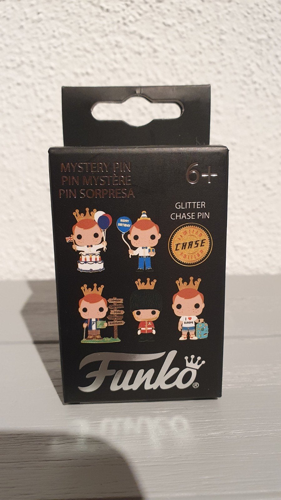 Funko Mystery Pin box factory new with maybe a chase pin, Verzamelen, Verzenden, Nieuw