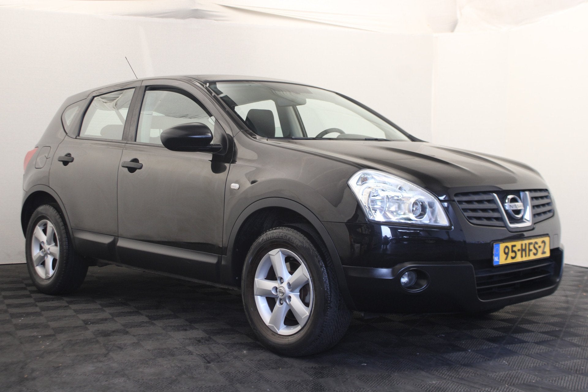 Nissan QASHQAI 1.6 Visia (bj 2009), Auto's, Voorwielaandrijving, 1272 kg, Gebruikt, Zwart