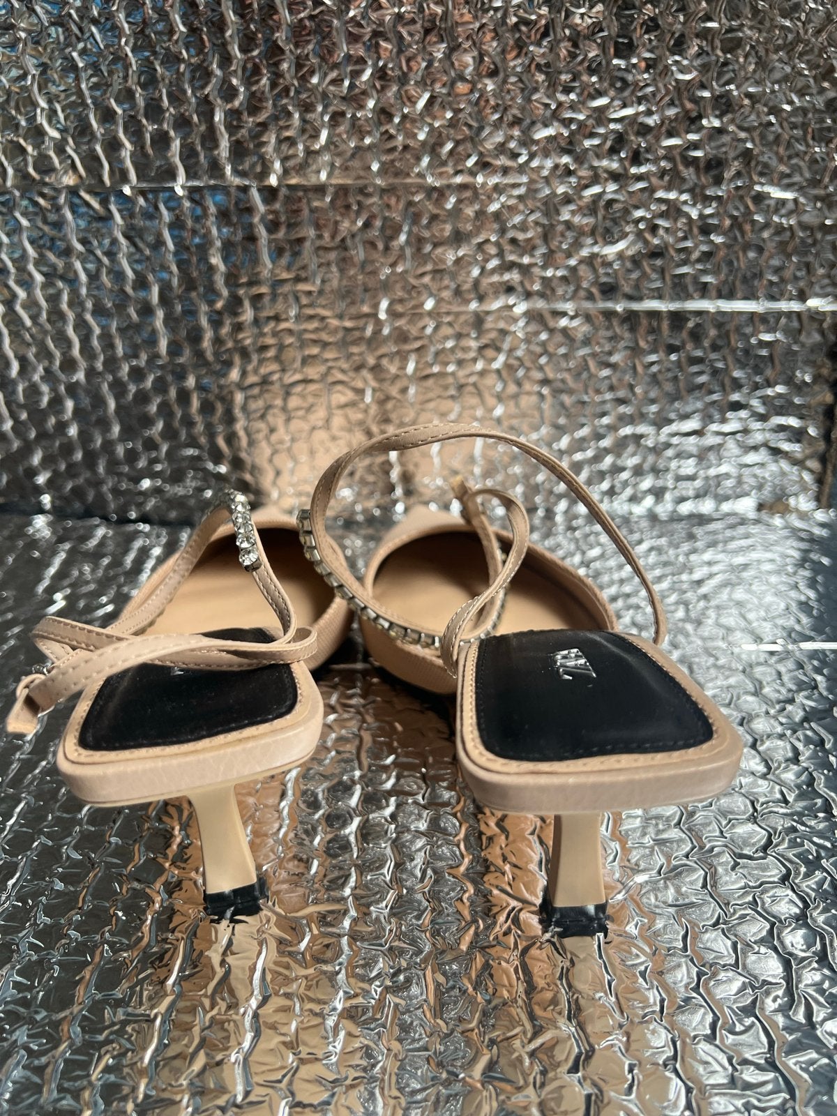 Zara Slingback Pumps met Strass - Maat 37, Kleding | Dames, Ophalen of Verzenden, Zo goed als nieuw, Beige, Pumps