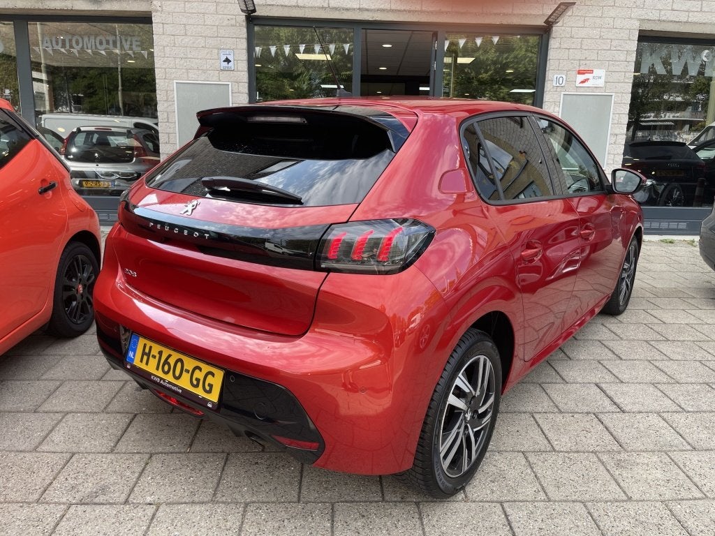 Peugeot 208 1.2 PureTech Allure 5Drs Led Distri VV NAP, Auto's, 101 pk, Gebruikt, Euro 6, Parkeersensor