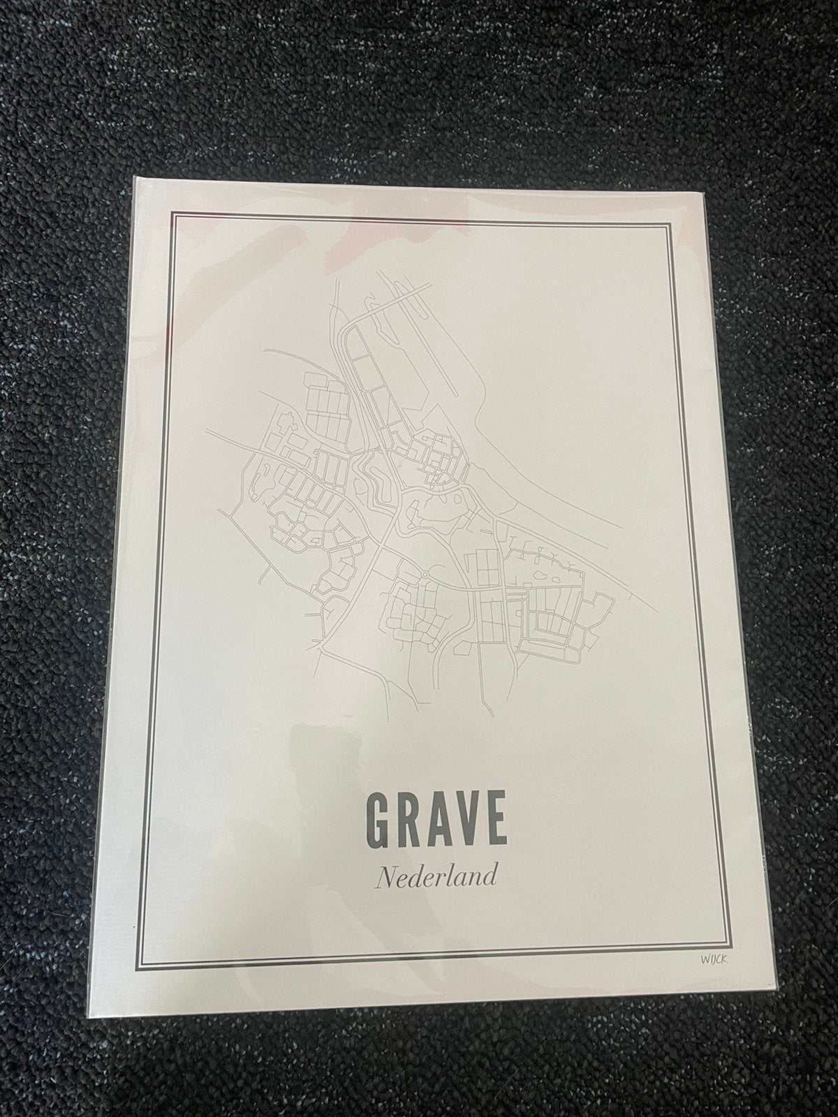 Poster Grave, Verzamelen, Posters, Ophalen of Verzenden, Nieuw, A1 t/m A3, Rechthoekig Staand