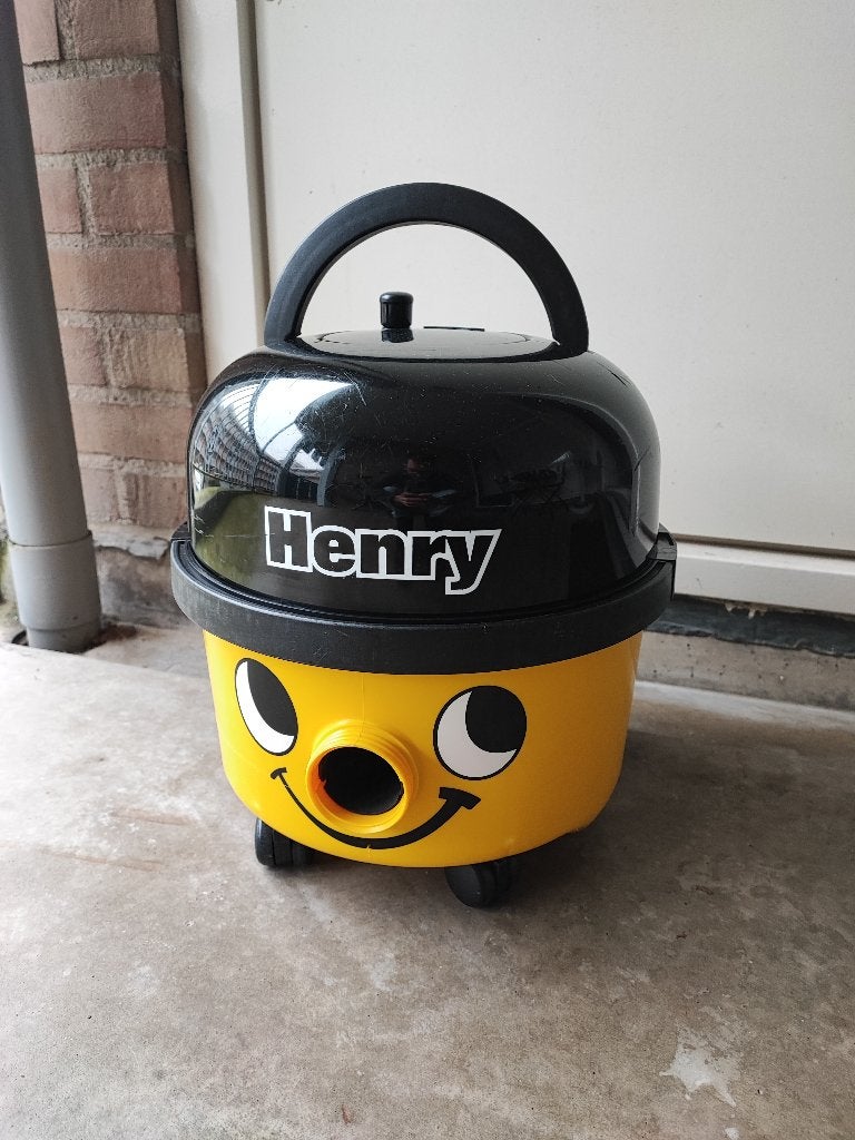 Numatic Henry HVR 200 geel – 1100W – nagekeken + stofzak, Stofzak, Gebruikt, Numatic, Geschikt voor harde vloeren