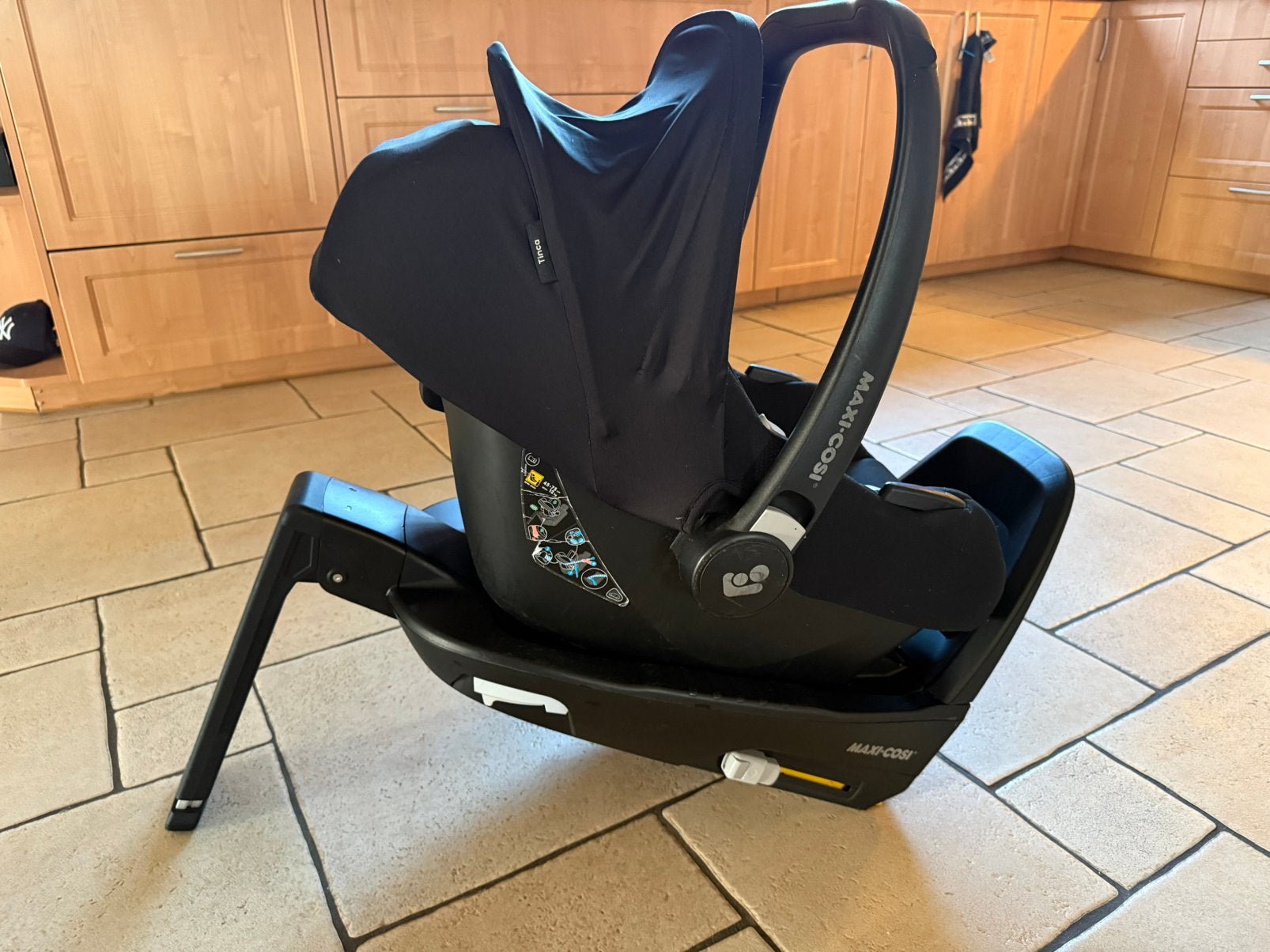 Maxi cosi met easyfix, Ophalen, Zo goed als nieuw