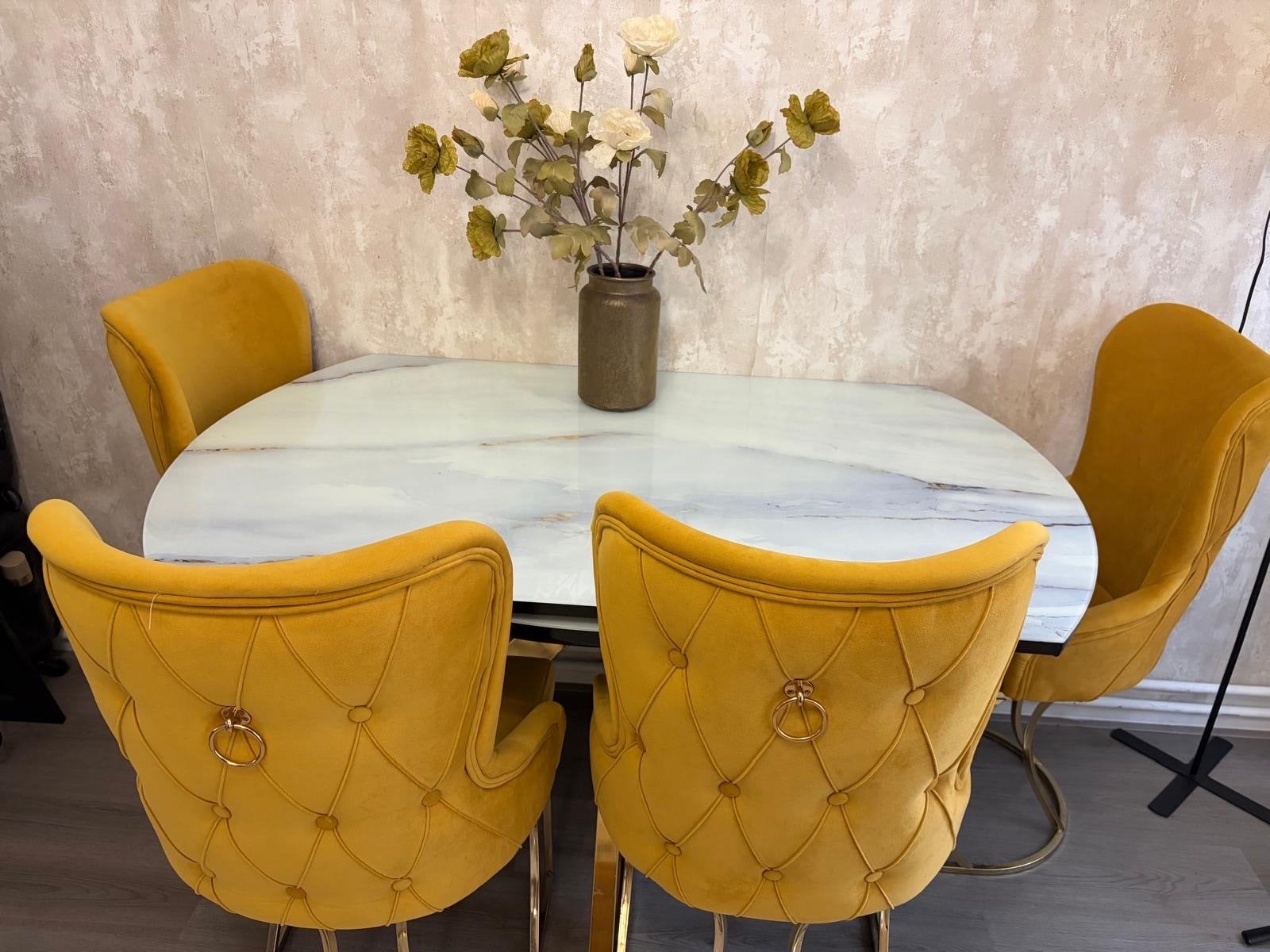 Nieuwe meubels: eettafel, stoelen, bank en fauteuil, Ophalen, Zo goed als nieuw, Stof