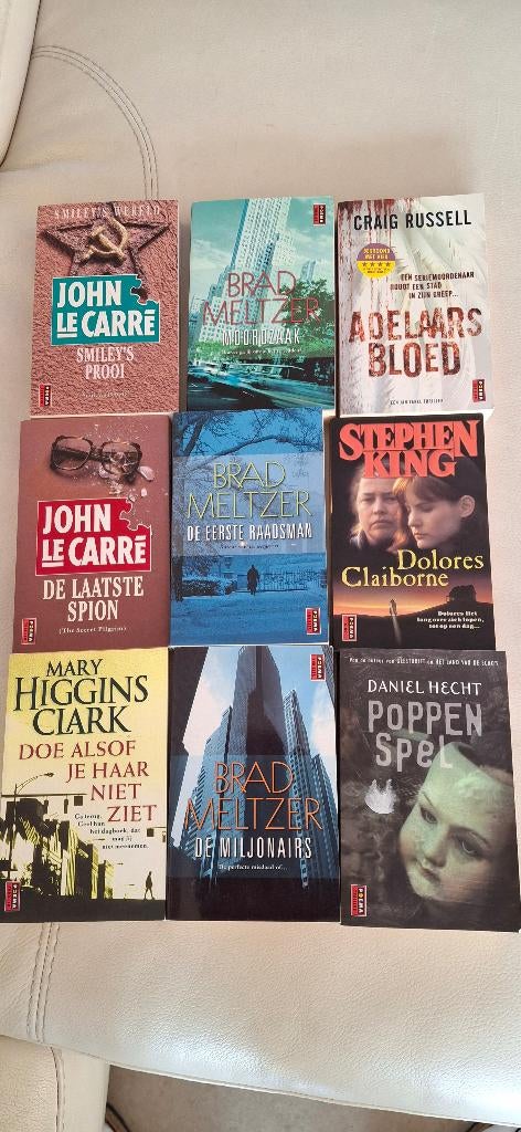 9 Thrillers (pockets poema), Boeken, Thrillers, Ophalen of Verzenden, Gelezen