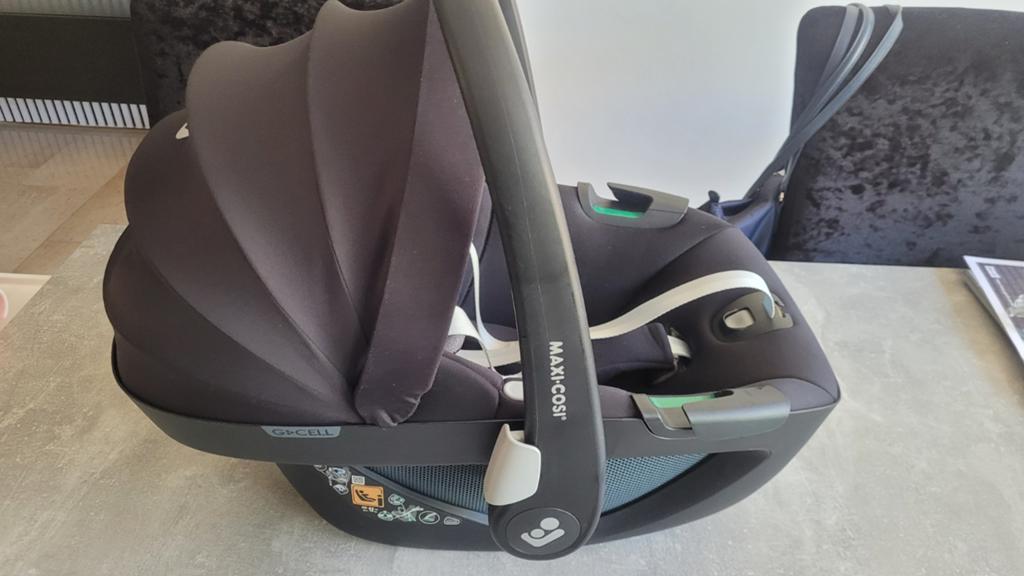 Maxi-Cosi Pebble 360 i-Size Essential Black Autostoel, Autogordel of Isofix, Zo goed als nieuw, 0 t/m 13 kg, Maxi-Cosi