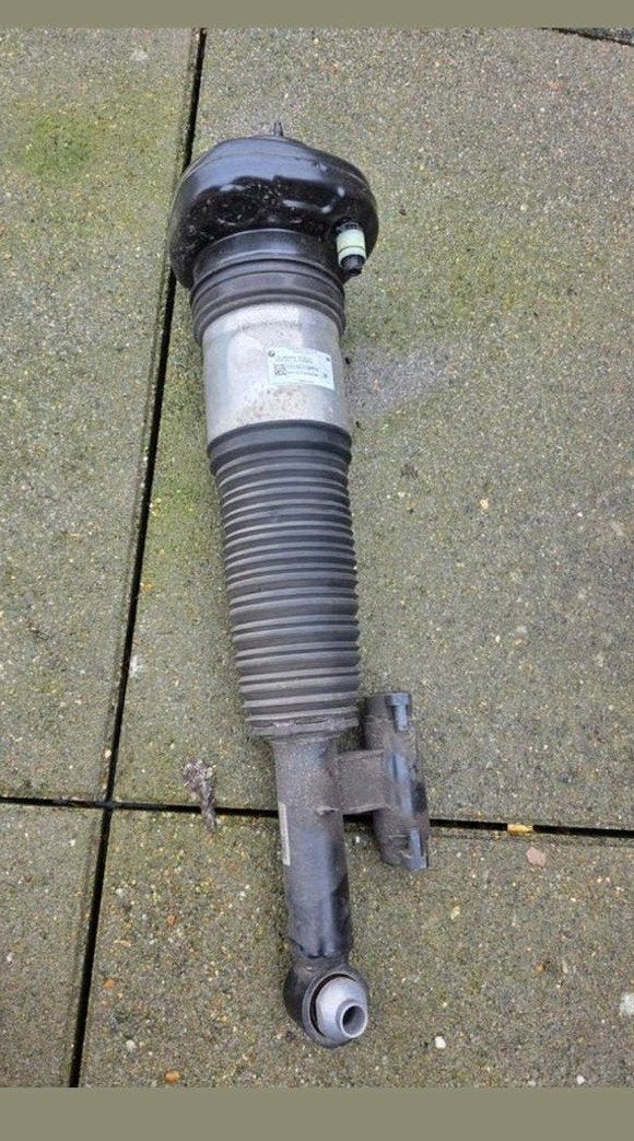 BMW G11/G12 Luchtvering linksachter, Auto-onderdelen, Ophalen of Verzenden, Gebruikt, BMW