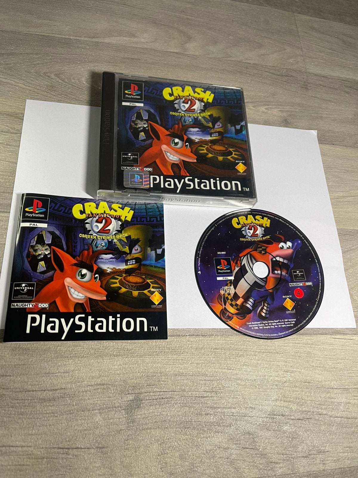 Crash Bandicoot 2: Cortex Strikes Back - PlayStation 1, Spelcomputers en Games, 1 speler, Ophalen of Verzenden, Zo goed als nieuw