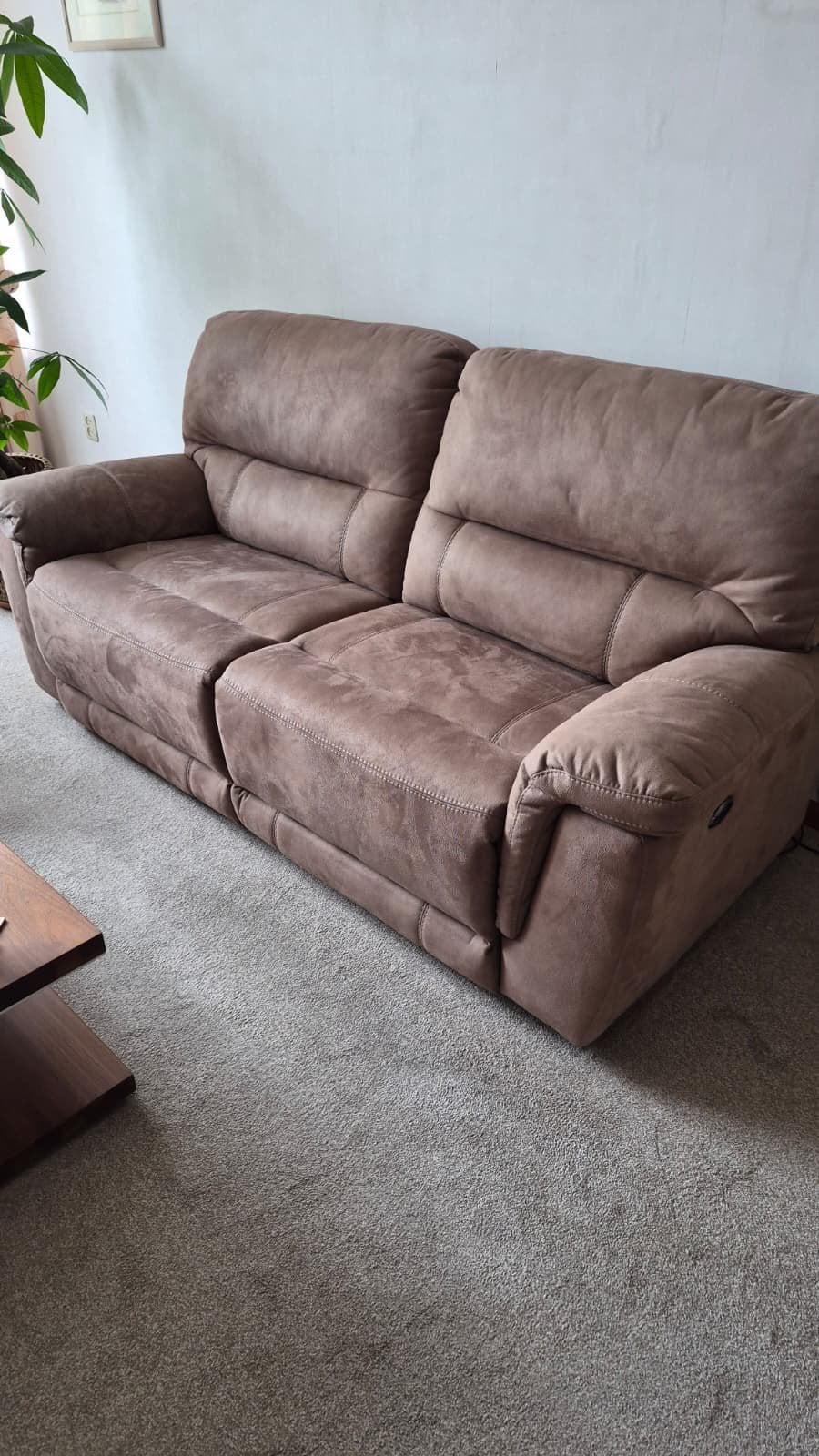 Elektrische bank + fauteuil suede leer, Huis en Inrichting, Banken | Bankstellen, Ophalen, Driepersoons, Zo goed als nieuw, Rechte bank