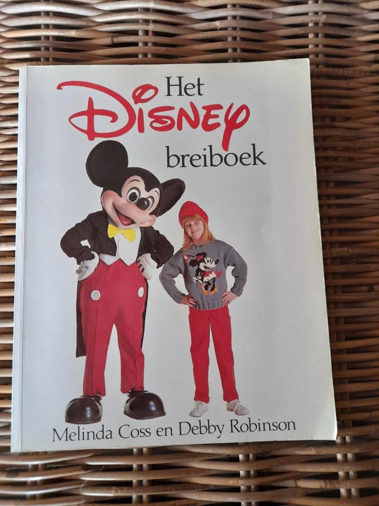 Het Disney breiboek, Ophalen of Verzenden, Gelezen, Mode algemeen, Melinda Coss en Debby Robinson