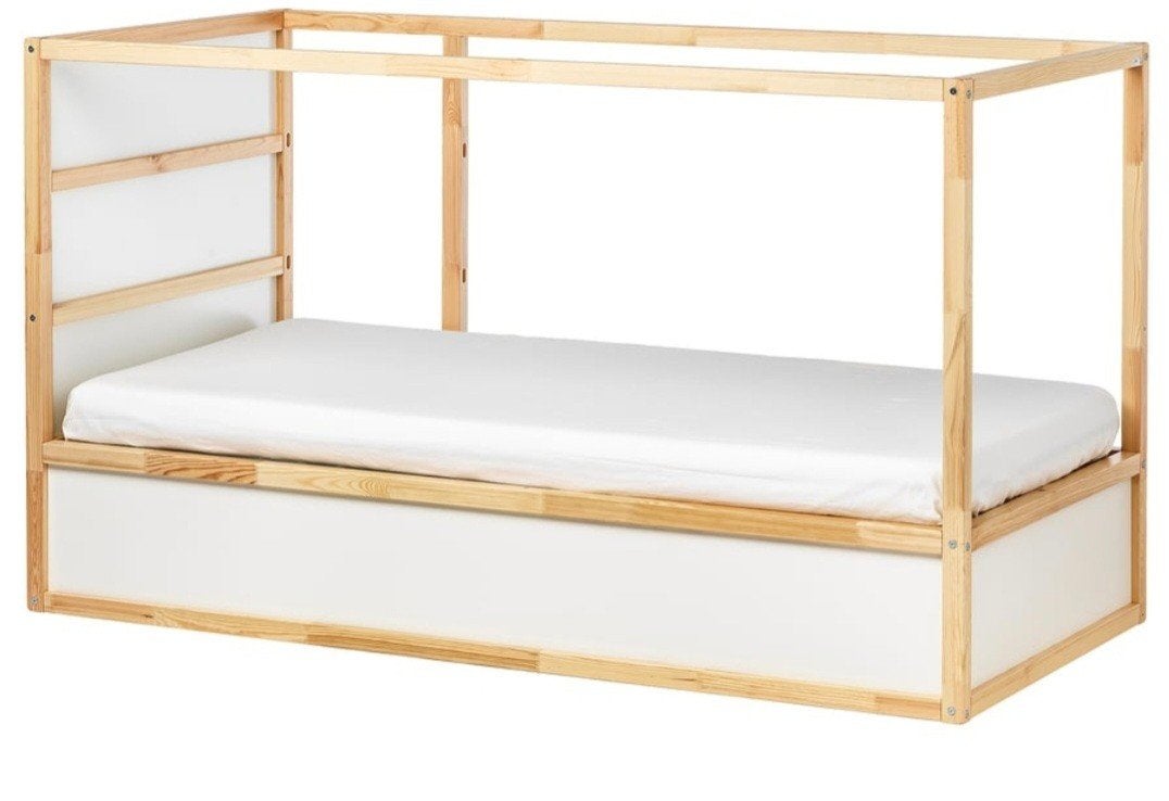 Kura keerbaar bed (hoogslaper kind), Kinderen en Baby's, Kinderkamer | Stapelbedden en Hoogslapers, Ophalen, Zo goed als nieuw