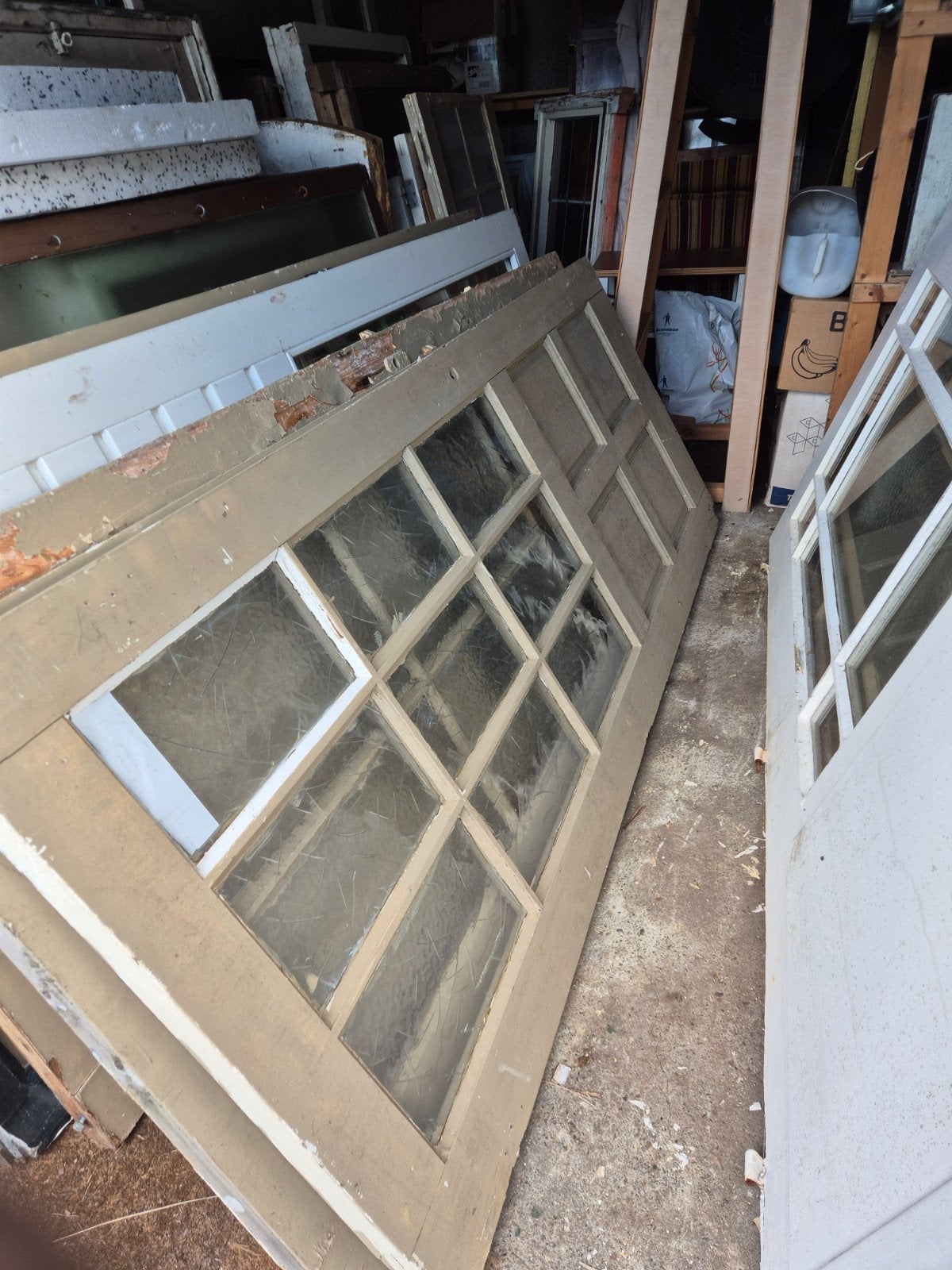 Binnendeuren en enkele buitendeuren met glas, Ophalen