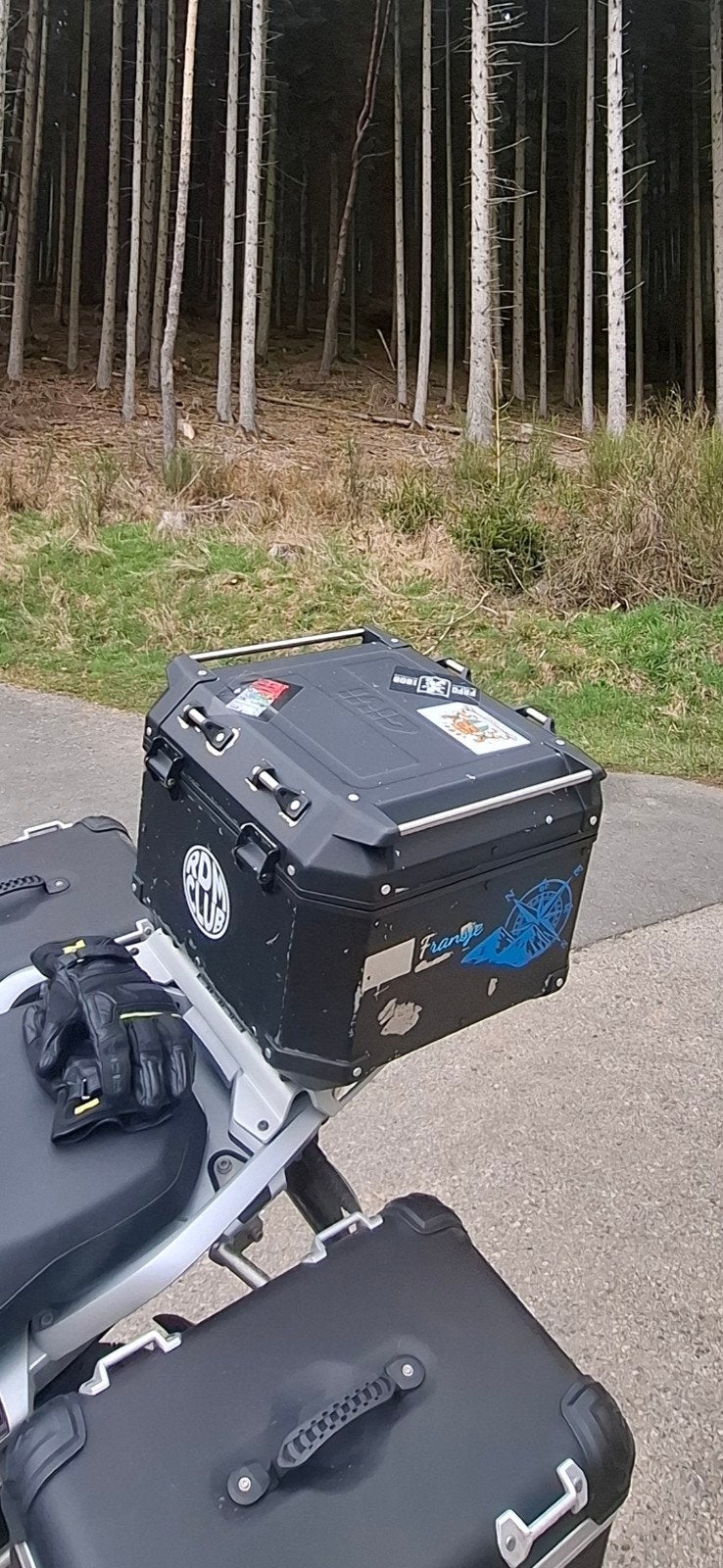 GIVI topkoffer met grondplaat  - Gebruikt, inclusief sleutel, Ophalen of Verzenden, Gebruikt