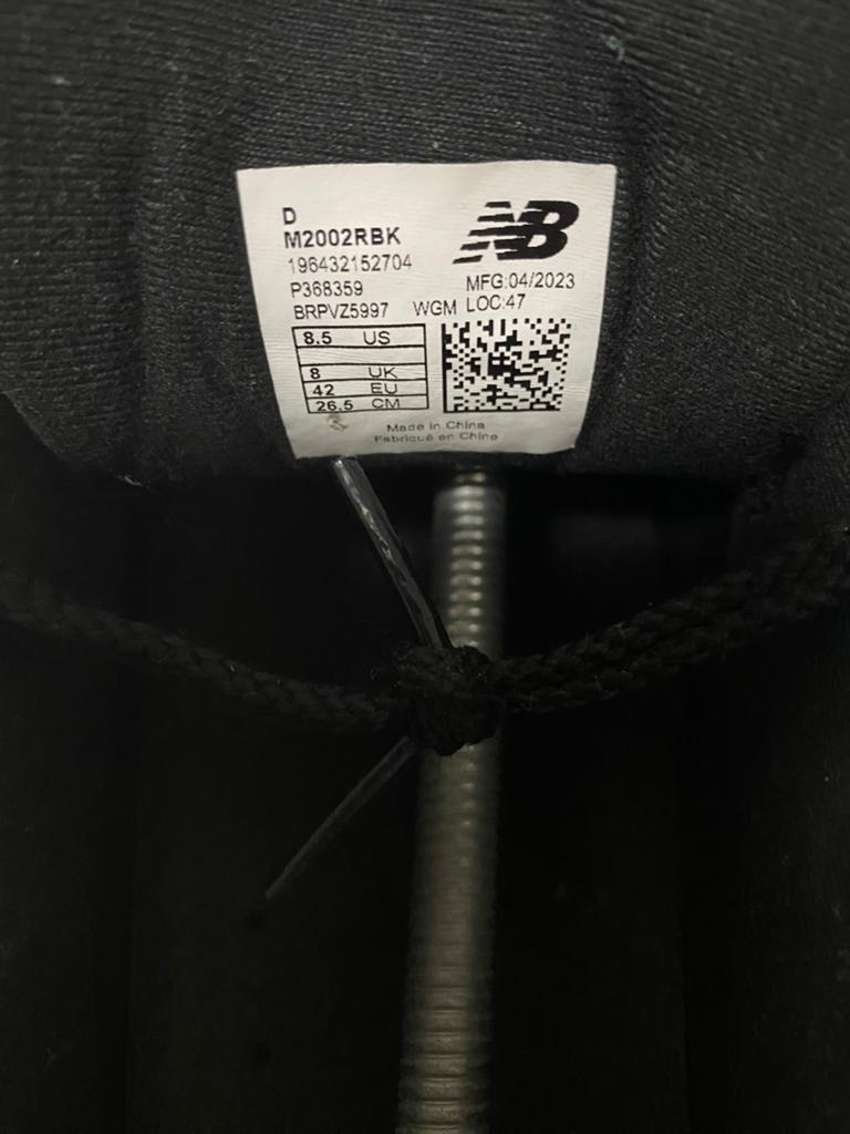 New Balance 2002R Zwarte Sneakers Maat 42, Kleding | Dames, Schoenen, Ophalen of Verzenden, Zo goed als nieuw, Zwart, Sneakers of Gympen