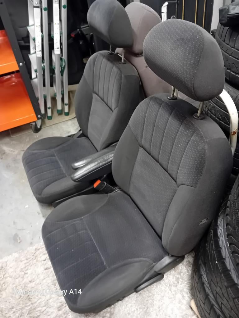 Renault master 1996 - 2010 set stoelen met armlegger, Auto-onderdelen, Ophalen, Renault