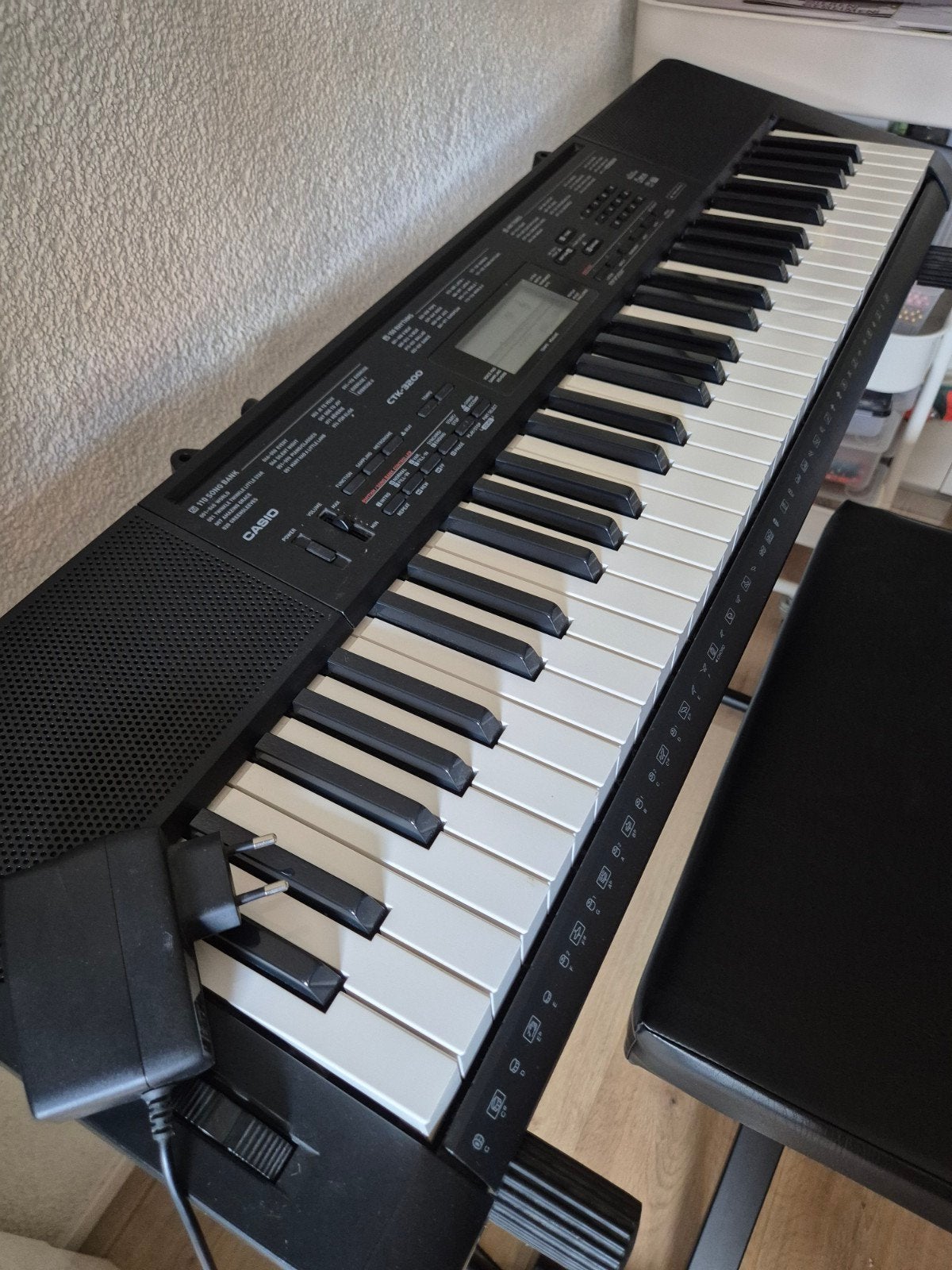 Casio ctk-3200 incl. standaard en bijpassende kruk, Muziek en Instrumenten, Keyboards, Ophalen, 61 toetsen, Casio