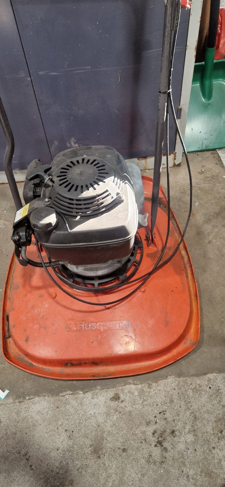 Husqvarna Flymo, Zweefmaaier, Ophalen, Gebruikt, Benzine-grasmaaier