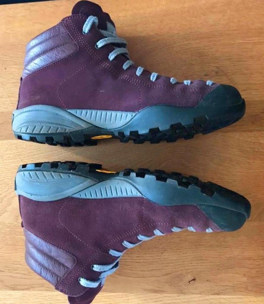 Bordeaux leren Scarpa Mojito plus gtx. Maat 39,5., Kleding | Dames, Schoenen, Ophalen, Nieuw, Rood