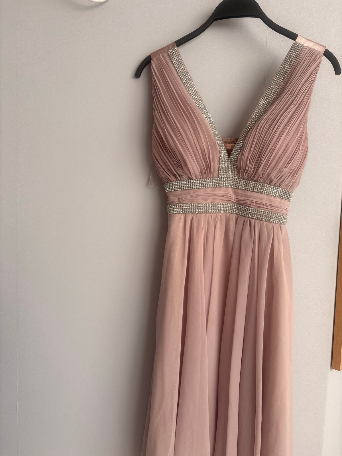 Roze galajurk met strass details - Maat S, Ophalen of Verzenden, Zo goed als nieuw, Knielengte, Roze