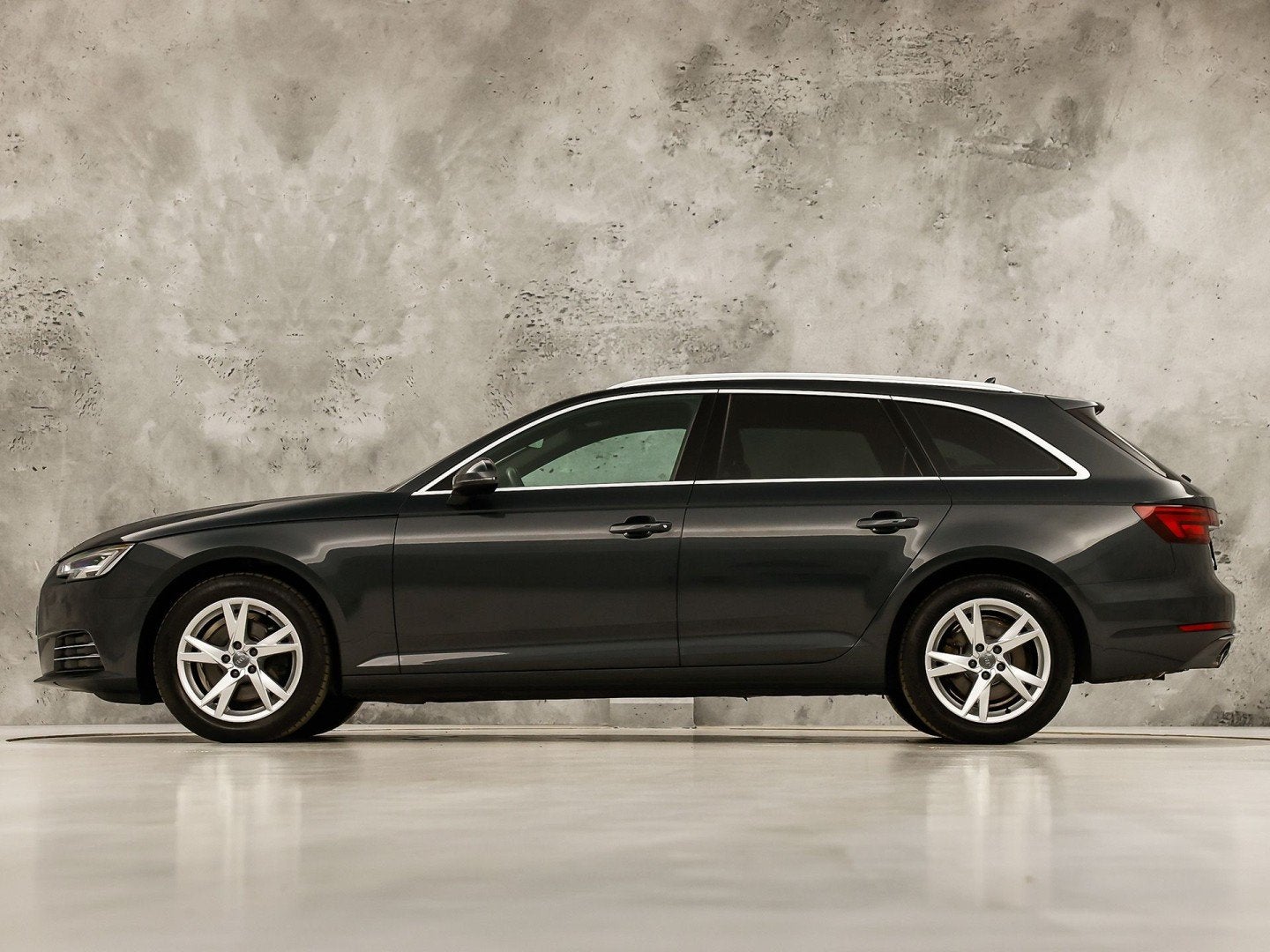 Audi A4 Avant 1.4 TFSI Sport 150Pk Automaat (NAVIGATIE, CLIM, Auto's, Audi, 12 maanden, Stof, Gebruikt, 4 cilinders