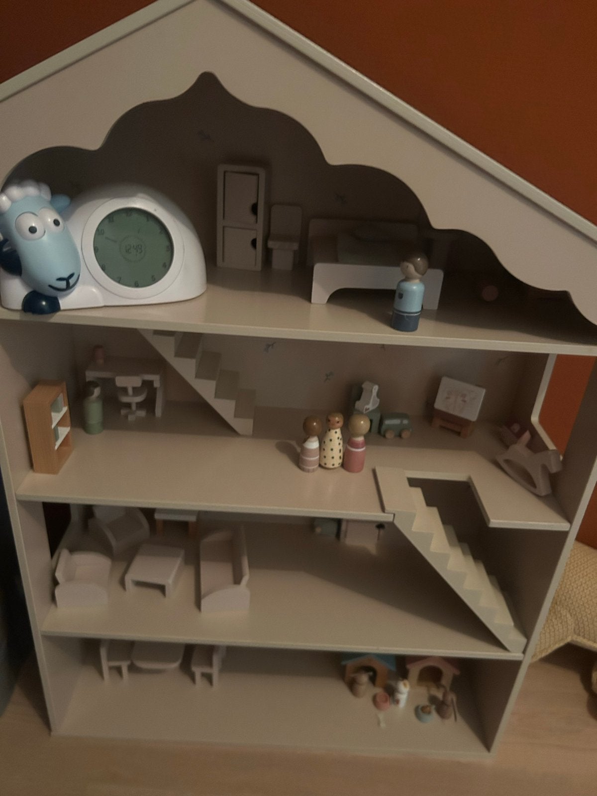 Petit Amelie poppenhuis met verschillende sets, Ophalen, Zo goed als nieuw, Poppenhuis