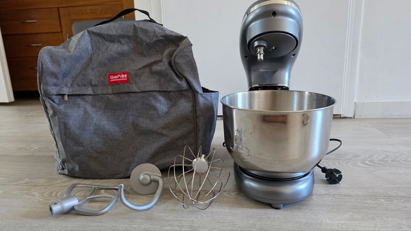 Keukenmachine 2000W - RVS Mengkom 6,2L - Keukenrobot, Ophalen, 4 liter of meer, 3 snelheden of meer, Zo goed als nieuw