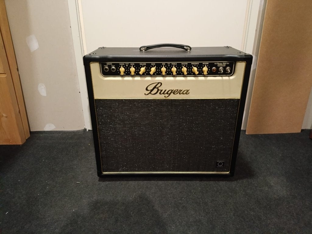 Bugera gitaarversterker, Muziek en Instrumenten, Ophalen, Zo goed als nieuw, Gitaar, 50 tot 100 watt