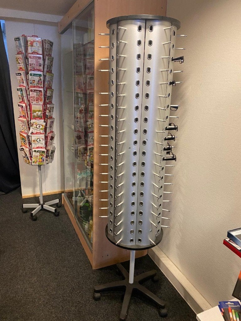 Draaibaar brillenrek op wielen - Winkeldisplay, Ophalen, Zo goed als nieuw
