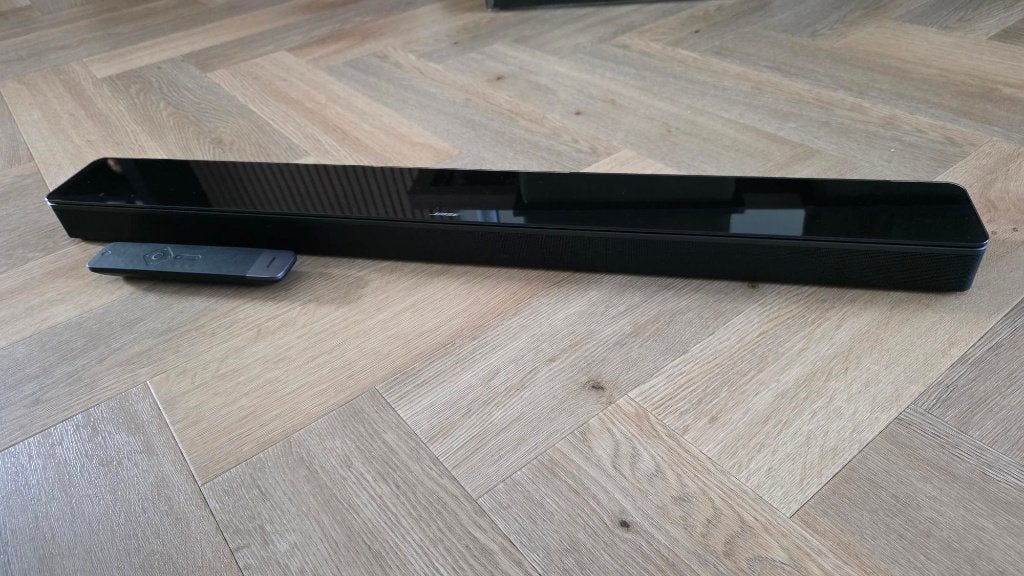 Foto 3 van Bose Soundbar 700 - Zwart - In uitstekende staat