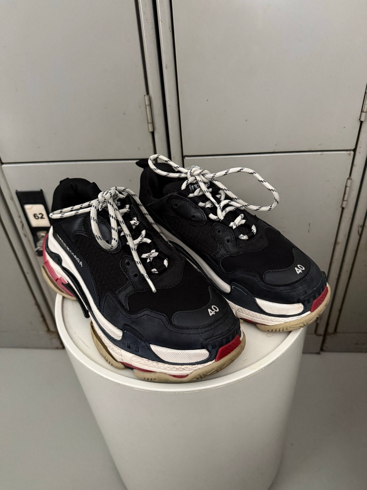 Balenciaga Triple S Sneakers Maat 40 Zwart Rood Wit, Kleding | Heren, Schoenen, Zwart, Ophalen of Verzenden, Sneakers of Gympen