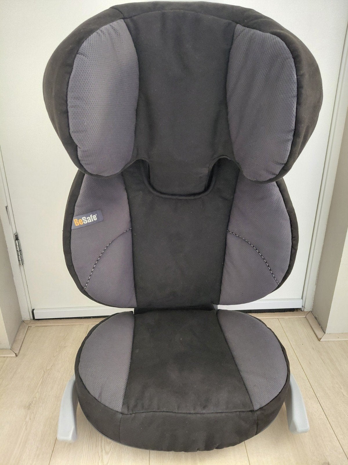 BeSafe iZi Up X2 autostoel - Zwart/Grijs, 15-36 kg, 15 t/m 36 kg, Verstelbare rugleuning, Ophalen, Overige merken
