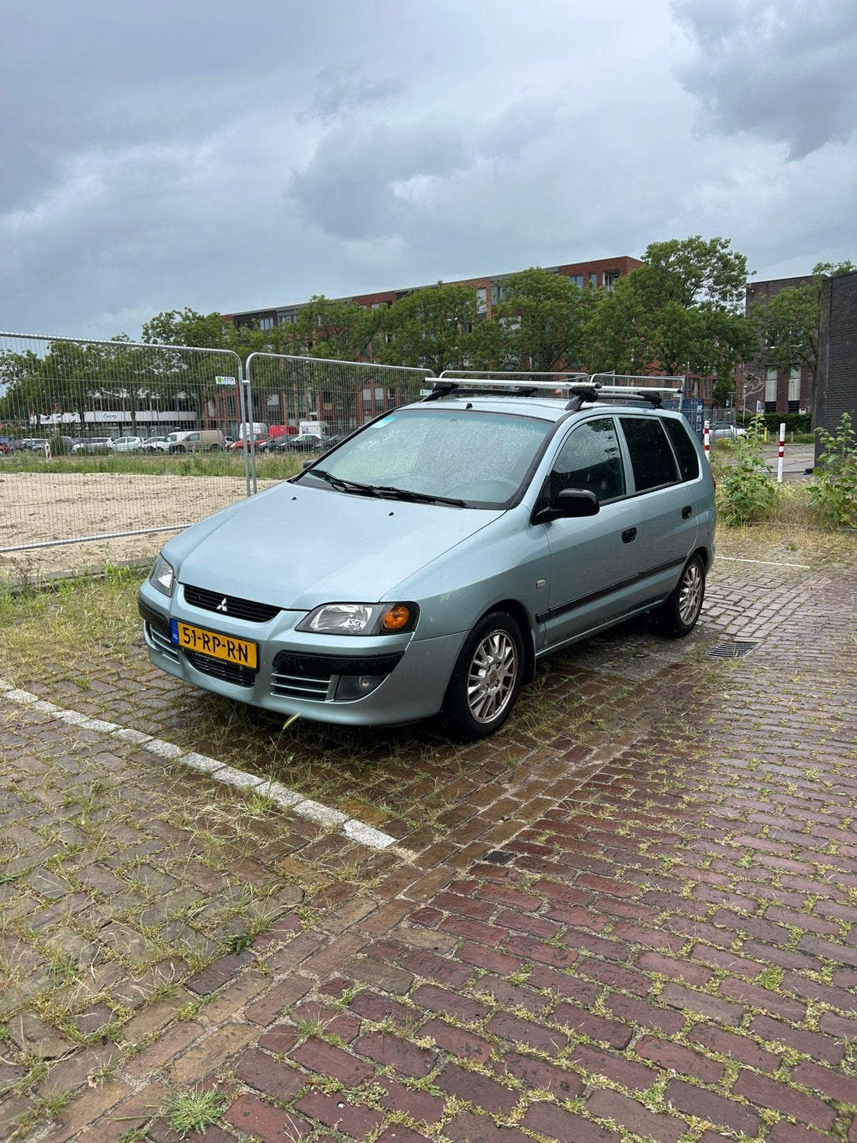Mitsubishi Space Star 1.6 Family 2005 Grijs, Ophalen, Gebruikt