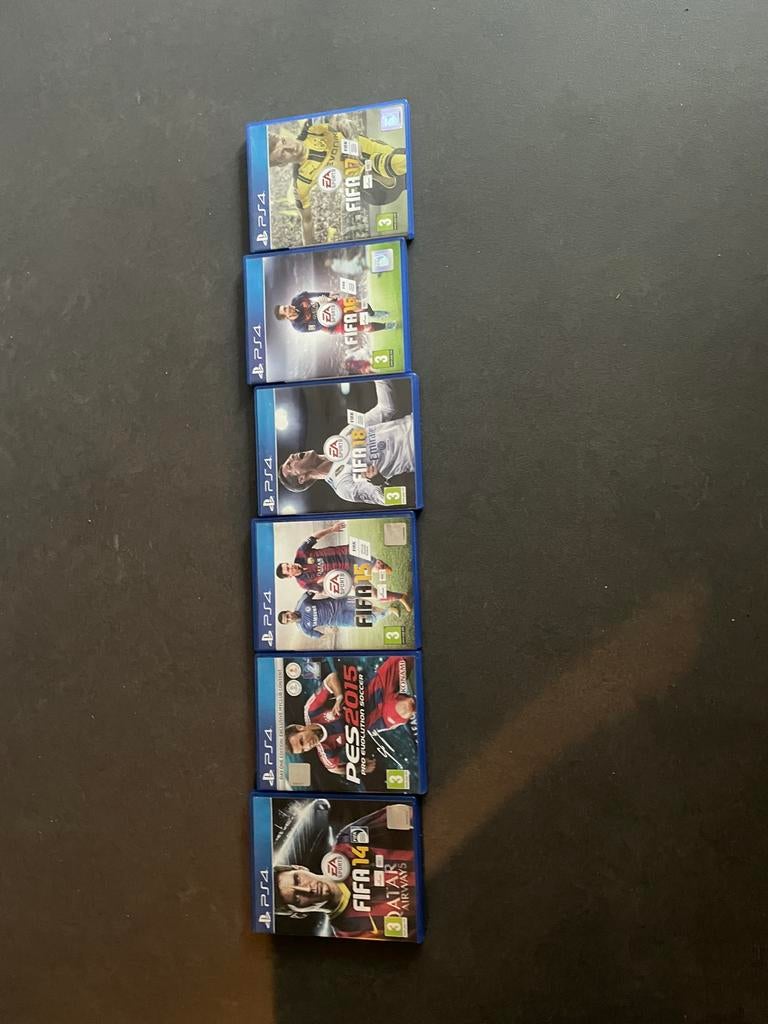 PS4 FIFA - mag ook los kopen, Gebruikt, 2 spelers, Eén computer, Ophalen of Verzenden